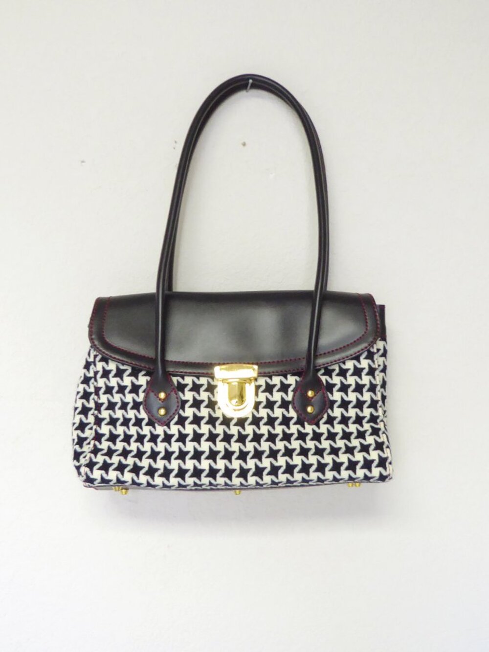New Joan Rivers Classics black and cream houndstooth style rectangle purse